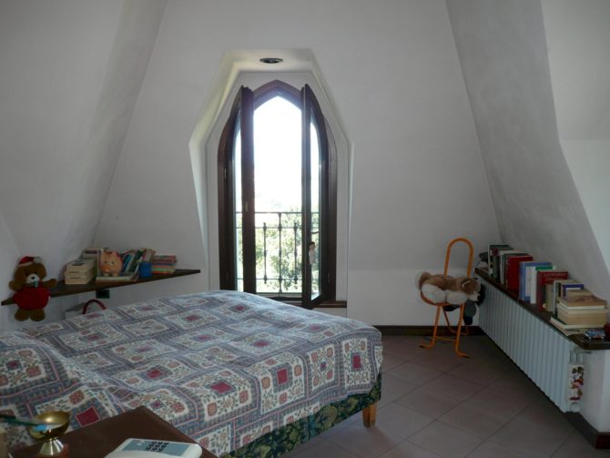 Photo 18 of the property 2494603 - historic villa with annex, park and swimming pool for sale in luino on lake maggiore