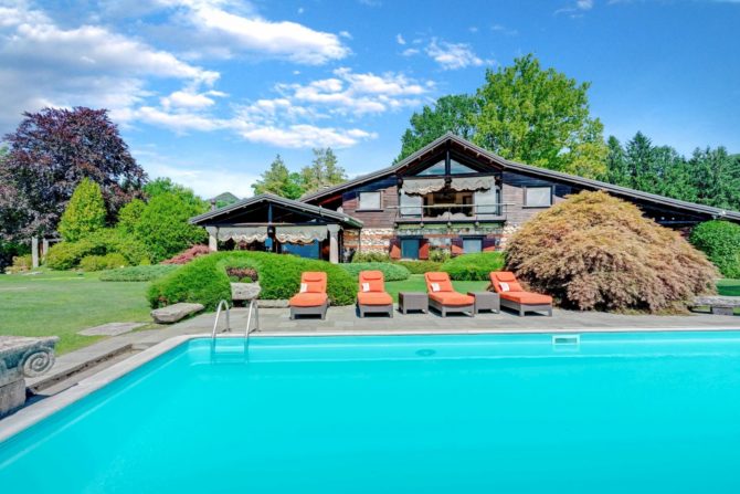 Photo 6 de l'annonce 5077003 - villa de luxe avec piscine et parc à laveno avec vue sur le lac majeur