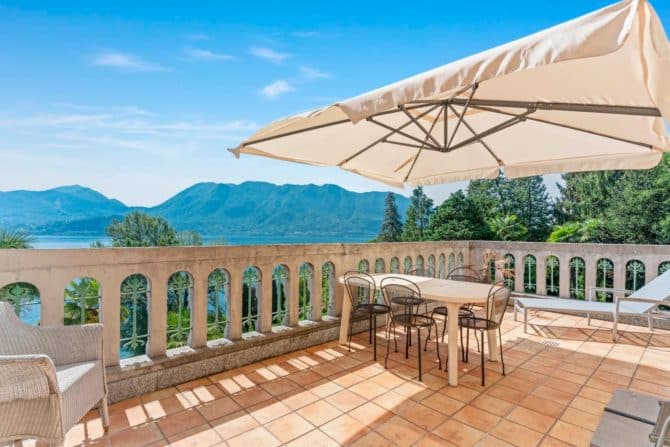 Photo 16 of the property 6960531 - der elegante liberty-stil der villa volpi mit park und strand zum verkauf am lago maggiore