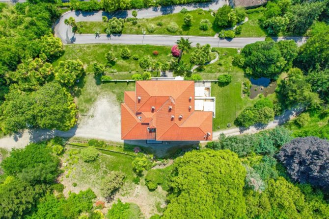 Photo 25 of the property 6960531 - der elegante liberty-stil der villa volpi mit park und strand zum verkauf am lago maggiore