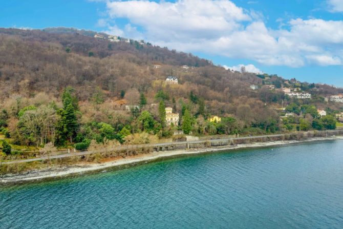 Photo 3 of the property 2494341 - castle for sale in stresa on lake maggiore