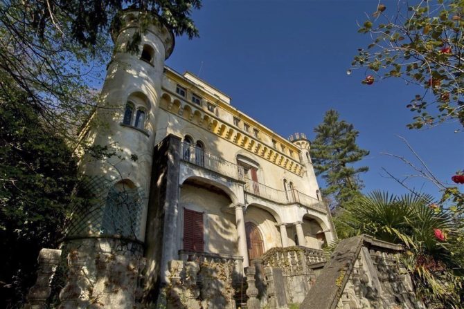 Photo 9 of the property 2494341 - castle for sale in stresa on lake maggiore