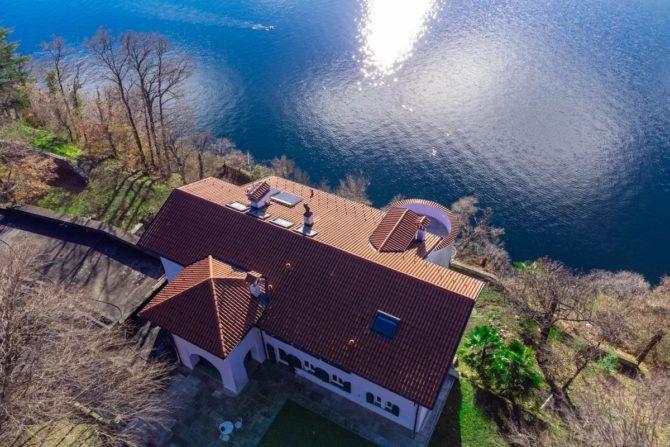 Photo 10 of the property 2495170 - villa on the cliffs of lake maggiore