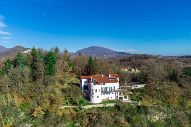 Photo 7 of the property 2495170 - villa on the cliffs of lake maggiore