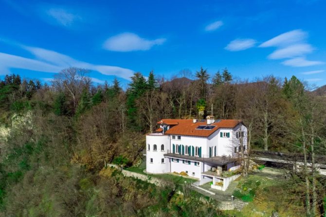 Photo 8 of the property 2495170 - villa on the cliffs of lake maggiore