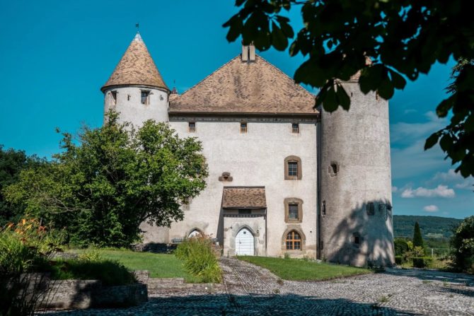 Photo 5 of the property 83795570 - haute-savoie rare xvth century castle to finish renovating