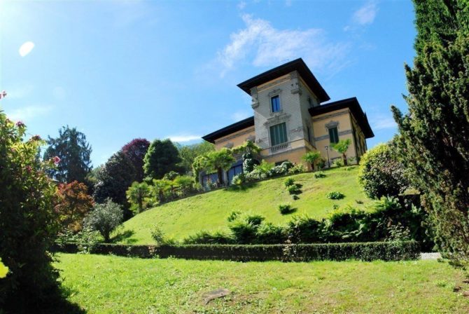 Photo 2 of the property 2494492 - prestigious liberty villa for sale in the center of stresa