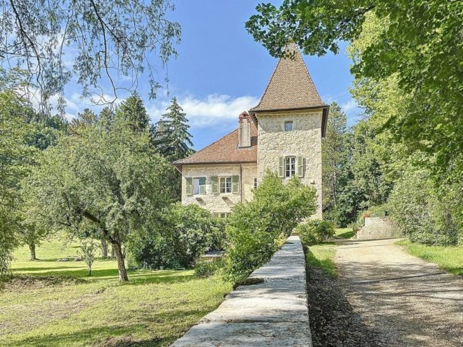 Photo 12 of the property 84229366 - 50 min from geneva | magnificent chÂteau