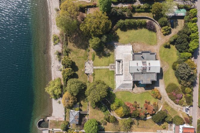 Photo 22 of the property 2495136 - prestigious beach villa with jetty and annexe on lake maggiore