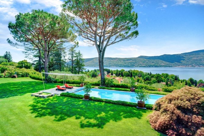 Photo 1 of the property 5077003 - luxury villa with pool and park in laveno with lake maggiore view