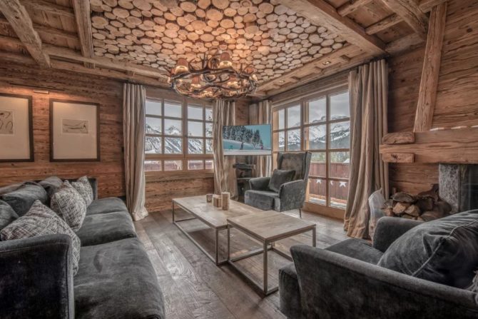 Photo 1 of the property 6895536 - superb renovated chalet – 4 en-suite bedrooms – courchevel 1850