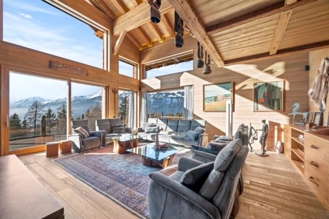 Photo 2 of the property 84943729 - majestic family chalet in crans-montana