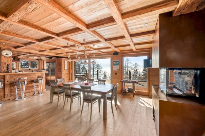 Photo 3 of the property 84943729 - majestic family chalet in crans-montana