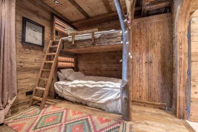 Photo 8 of the property 6895536 - superb renovated chalet - 4 en-suite bedrooms - courchevel 1850